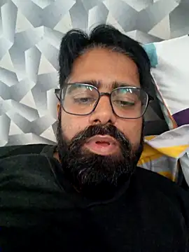 Snapshot of bewolf_17 chatting on 10-29-25, 05:53 bewolf 17 online show from 10-29-25, 05:53