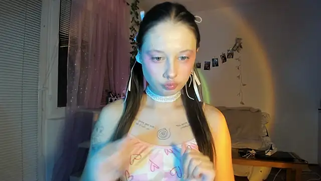 Snapshot of Jenny_darling_love chatting on 11-24-25, 07:24 Jenny darling love online show from 11-24-25, 07:24