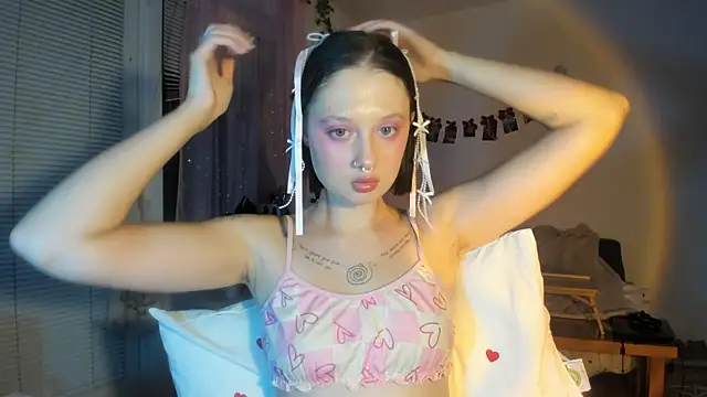 Snapshot of Jenny_darling_love chatting on 12-03-25, 07:23 Jenny darling love online show from 12-03-25, 07:23