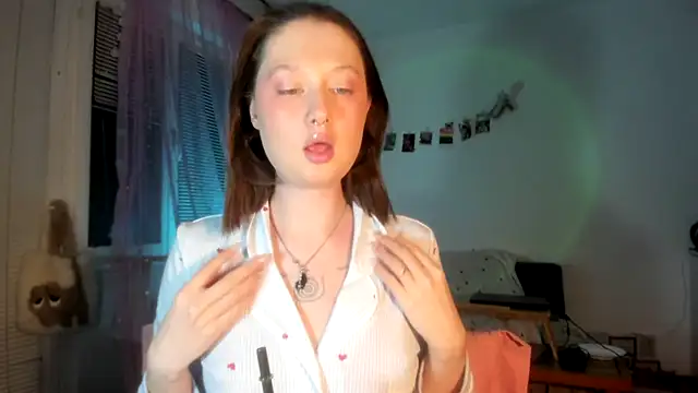 Snapshot of Jenny_darling_love chatting on 04-19-26, 07:16 Jenny darling love online show from 04-19-26, 07:16