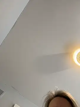 Snapshot of Cherry-red-xo chatting on 11-10-25, 02:49 Cherry-red-xo online show from 11-10-25, 02:49