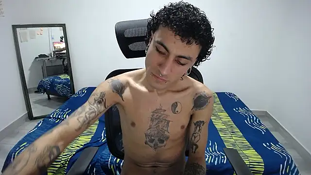 Snapshot of present_the_magic chatting on 03-09-26, 09:19 present the magic online show from 03-09-26, 09:19