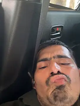 Snapshot of shivani0999 chatting on 04-21-26, 04:52 shivani0999 online show from 04-21-26, 04:52