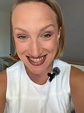 Snapshot of UmaTruewoman chatting on 04-26-26, 03:48 UmaTruewoman online show from 04-26-26, 03:48