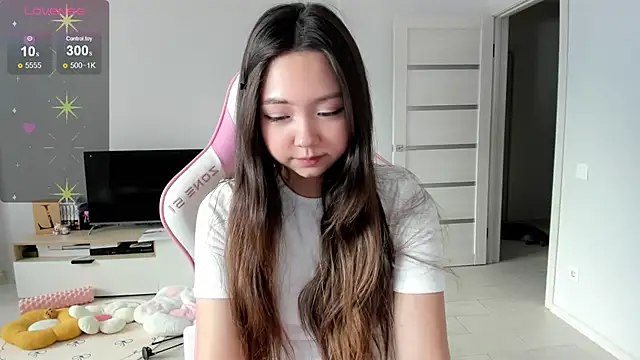 Snapshot of Fluffy_Rose chatting on 07-11-26, 01:19 Fluffy Rose online show from 07-11-26, 01:19