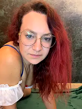 ladoucedu34 online show from 10-06-25, 10:18