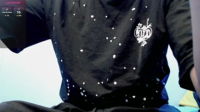 Snapshot of Jake_tripp chatting on 10-17-25, 03:31 Jake tripp online show from 10-17-25, 03:31