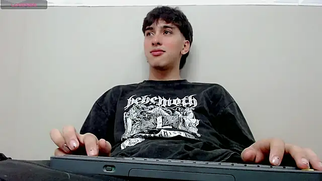 Snapshot of Jake_tripp chatting on 11-12-25, 04:02 Jake tripp online show from 11-12-25, 04:02