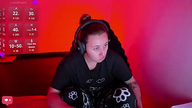 Snapshot of bonnie_moon_ chatting on 03-27-26, 08:19 bonnie moon online show from 03-27-26, 08:19