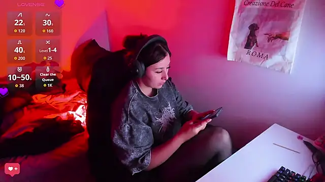 bonnie moon  online show from 06-09-26, 10:43