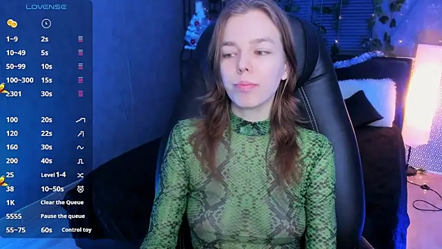 Tina Tayllor online show from 12-21-24, 04:46