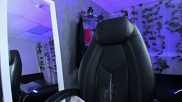 Tina Tayllor online show from 10-05-25, 06:28