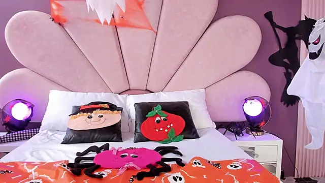 Snapshot of Susa1userma_ chatting on 10-31-25, 07:37 Susa1userma online show from 10-31-25, 07:37