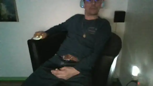 Snapshot of Minm666 chatting on 03-15-26, 08:59 Minm666 online show from 03-15-26, 08:59