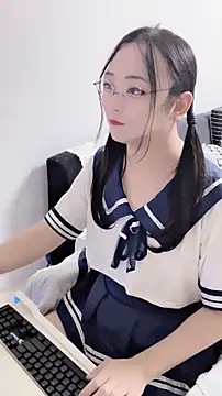 JiangXiaoxue online show from 10-29-25, 11:23