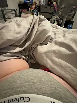 honeyyy24 online show from 12-10-24, 04:27