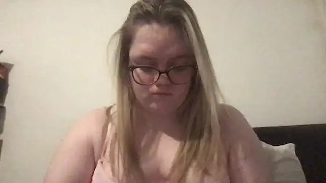 honeyyy24 online show from 01-28-25, 07:42