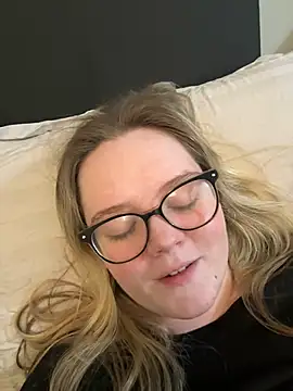 honeyyy24 online show from 03-16-25, 06:34