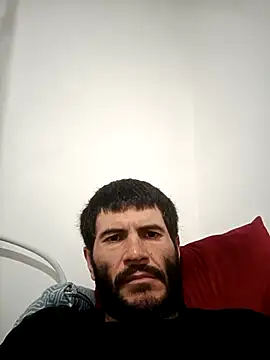 Snapshot of Gigolo4040 chatting on 10-26-25, 06:14 Gigolo4040 online show from 10-26-25, 06:14