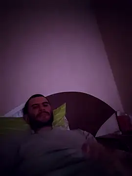 Snapshot of Gigolo4040 chatting on 04-11-26, 06:45 Gigolo4040 online show from 04-11-26, 06:45