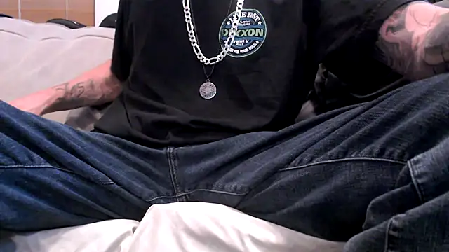 JohnnyKorrupt  online show from 11-04-25, 08:24