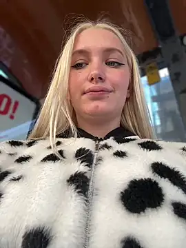 Milkyy wway online show from 03-15-25, 07:42