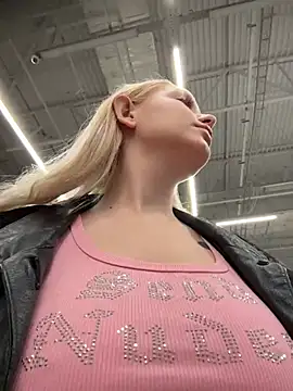 Snapshot of Milkyy_wway chatting on 03-01-26, 03:30 Milkyy wway online show from 03-01-26, 03:30