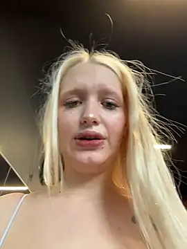 Snapshot of Milkyy_wway chatting on 03-07-26, 05:37 Milkyy wway online show from 03-07-26, 05:37