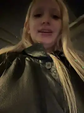 Snapshot of Milkyy_wway chatting on 03-14-26, 05:18 Milkyy wway online show from 03-14-26, 05:18