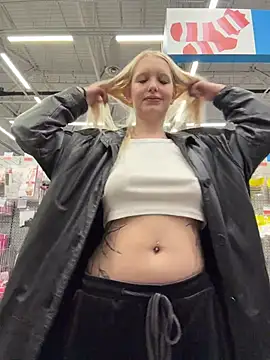 Snapshot of Milkyy_wway chatting on 03-22-26, 03:10 Milkyy wway online show from 03-22-26, 03:10