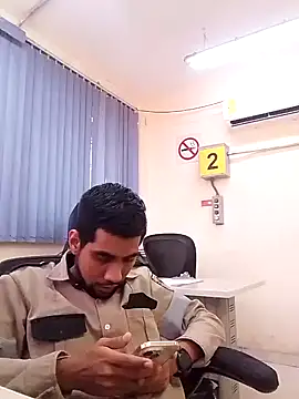 EnriquePersian197 online show from 02-10-25, 06:24