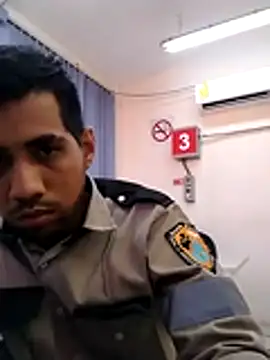 Snapshot of EnriquePersian197 chatting on 01-12-26, 08:47 EnriquePersian197 online show from 01-12-26, 08:47