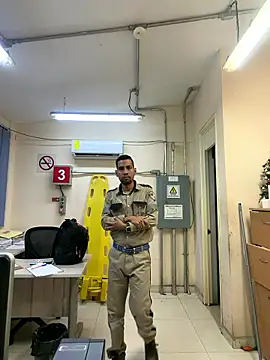 Snapshot of EnriquePersian197 chatting on 01-14-26, 12:11 EnriquePersian197 online show from 01-14-26, 12:11