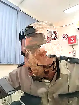 Snapshot of EnriquePersian197 chatting on 01-15-26, 08:34 EnriquePersian197 online show from 01-15-26, 08:34