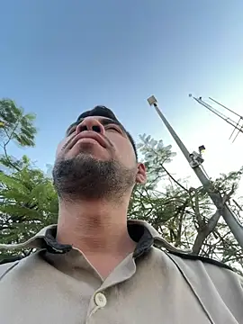 Snapshot of EnriquePersian197 chatting on 02-17-26, 12:18 EnriquePersian197 online show from 02-17-26, 12:18