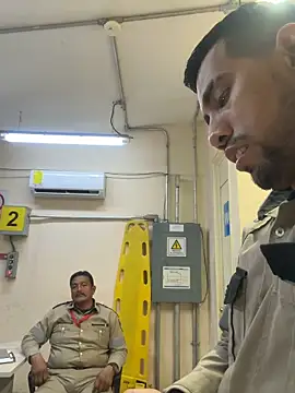 Snapshot of EnriquePersian197 chatting on 02-28-26, 01:39 EnriquePersian197 online show from 02-28-26, 01:39