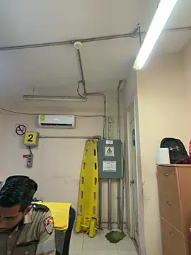 Snapshot of EnriquePersian197 chatting on 03-12-26, 12:22 EnriquePersian197 online show from 03-12-26, 12:22