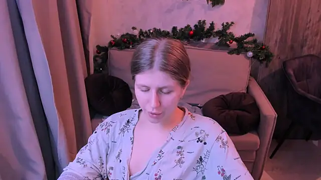 kirraa  online show from 12-19-24, 10:00