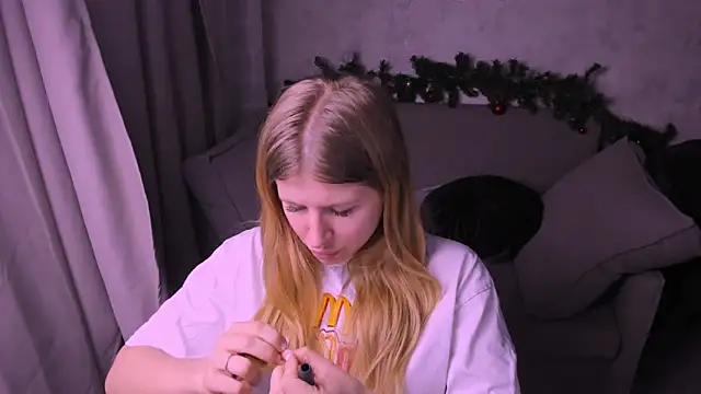 kirraa  online show from 12-27-24, 10:37