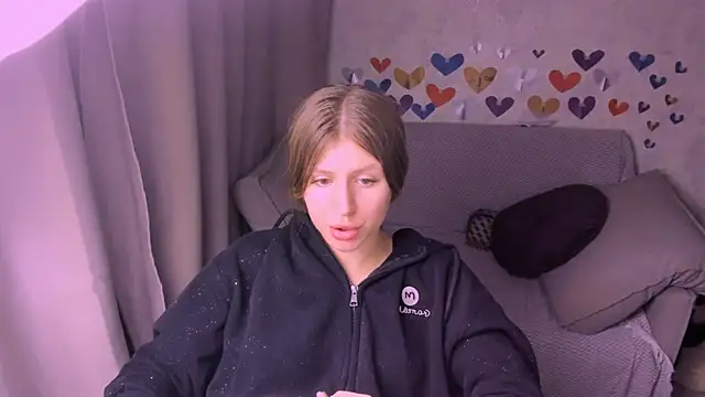 kirraa  online show from 02-14-25, 07:02