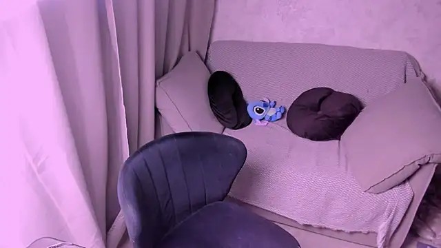 kirraa  online show from 02-23-25, 07:49