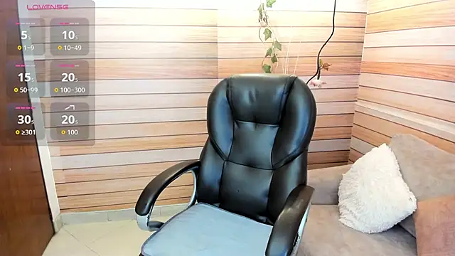 marien thomson  online show from 10-02-25, 01:45