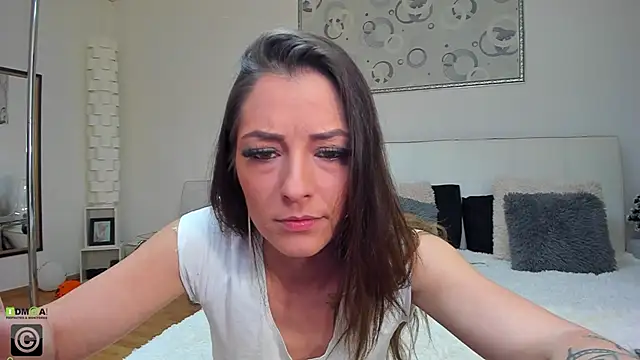 AnyaHills online show from 01-22-25, 05:28