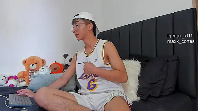 maxx cortes online show from 02-02-25, 04:22