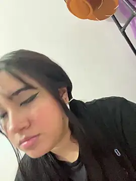 Snapshot of melyescobar chatting on 01-26-25, 12:01 melyescobar online show from 01-26-25, 12:01