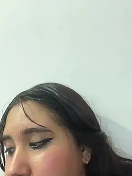Snapshot of melyescobar chatting on 02-05-25, 03:09 melyescobar online show from 02-05-25, 03:09