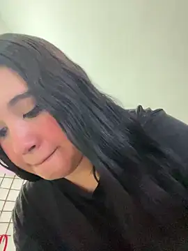 Snapshot of melyescobar chatting on 02-21-25, 12:06 melyescobar online show from 02-21-25, 12:06