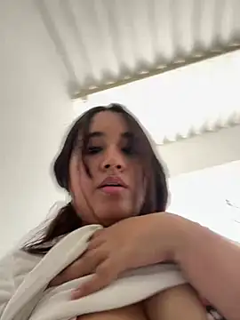 Snapshot of melyescobar chatting on 03-01-25, 03:16 melyescobar online show from 03-01-25, 03:16