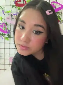 Snapshot of melyescobar chatting on 03-17-25, 12:04 melyescobar online show from 03-17-25, 12:04