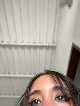 Snapshot of melyescobar chatting on 03-19-25, 01:07 melyescobar online show from 03-19-25, 01:07